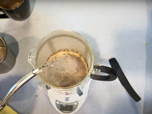 Step-by-step Luwak Coffee Recipe - Add Coffee And Bloom